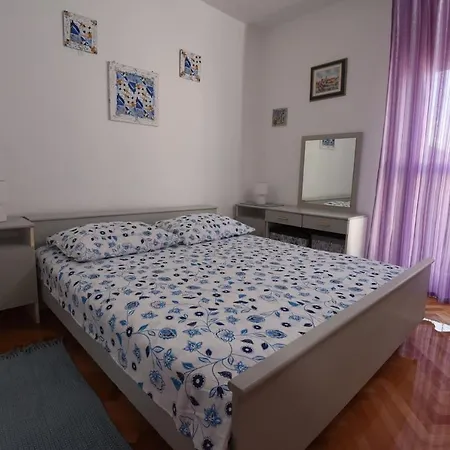 Apartment Apartments Zara - Short Walk To Center