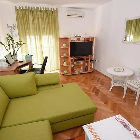 Apartments Zara - Short Walk To Center Apartment *