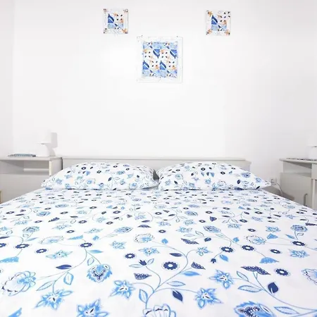 Apartments Zara - Short Walk To Center Apartment Zadar
